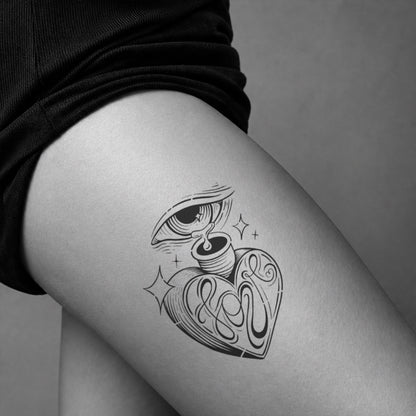 Ojo sobre el corazón